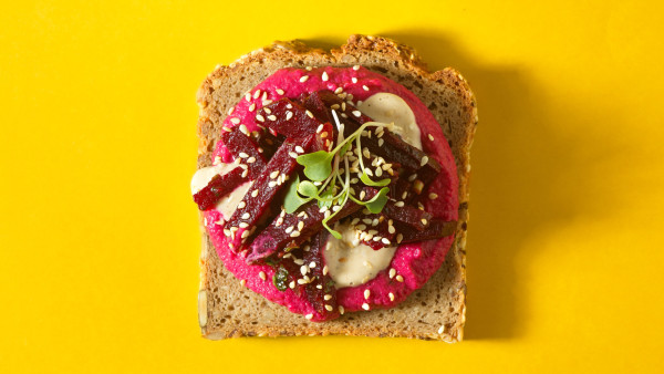 Nomad HummusBeetrootOpenSandwich 2025 S2 0016 Nomad HummusBeetrootOpenSandwich 2025 S2 0016